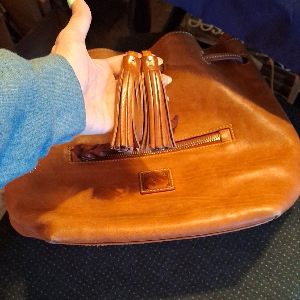 Dooney & Bourke Tan Leather Shoulder Bag - Picture 12 of 17
